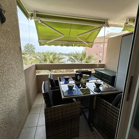 Appartement 2 Pièces Climatisé Port Camargue Pc210-032 *